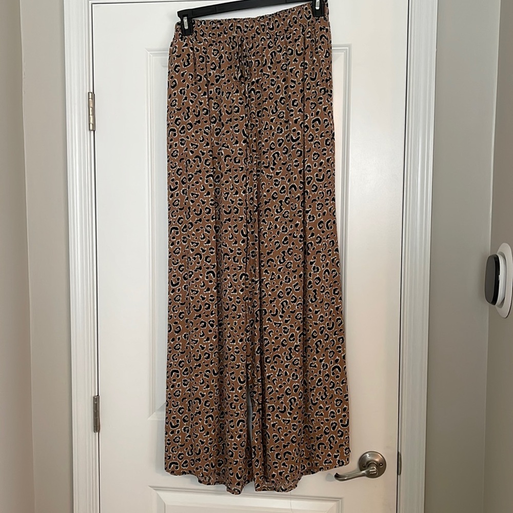 Wide leg pants. Size 1x. NWOT